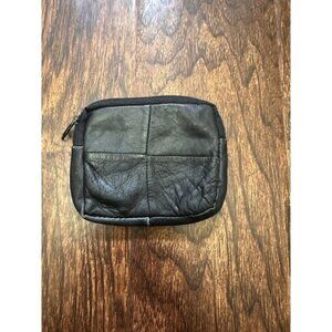 VTG TONI Pouch Wallet Black Compact Zippered Pebbled Texture Everyday Minimalist